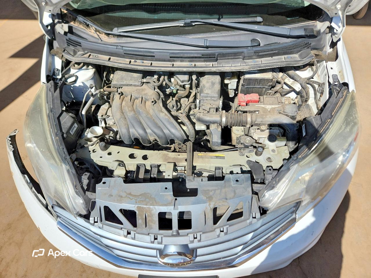 Nissan Versa 2015