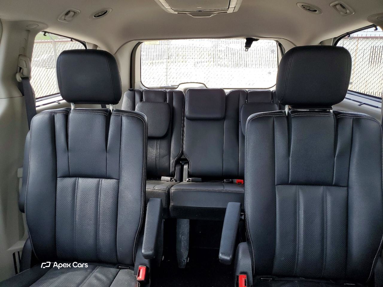 Chrysler Voyager 2015