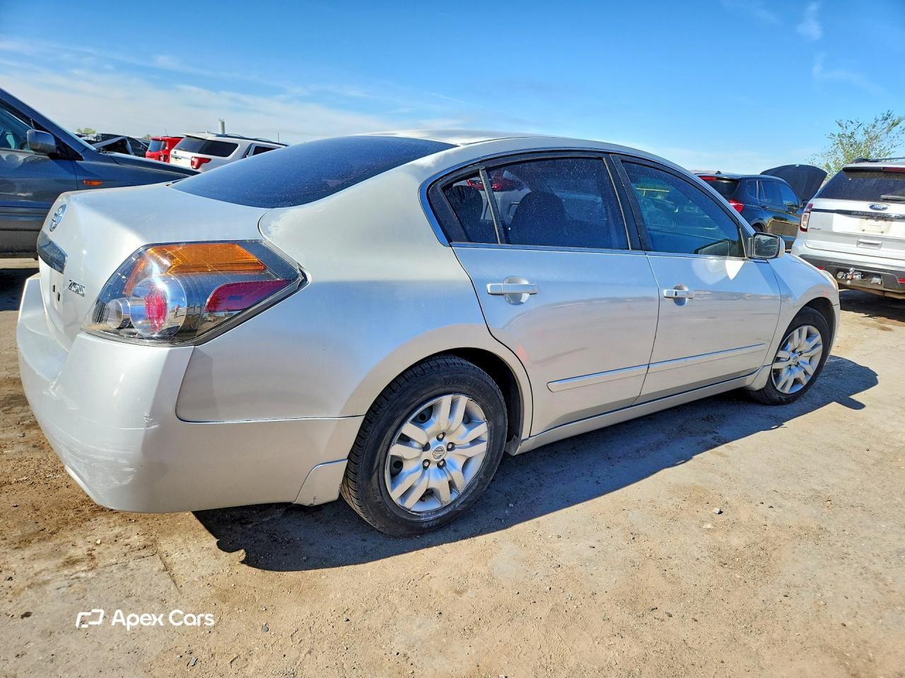 Nissan Altima 2010
