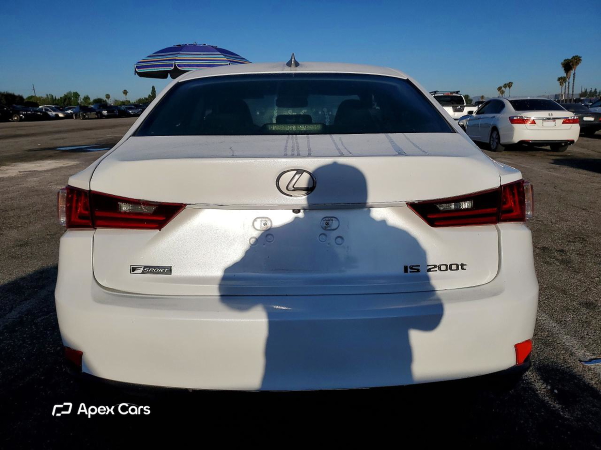 Lexus IS 2016