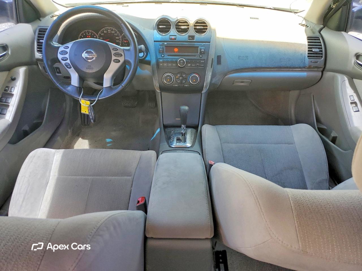 Nissan Altima 2012