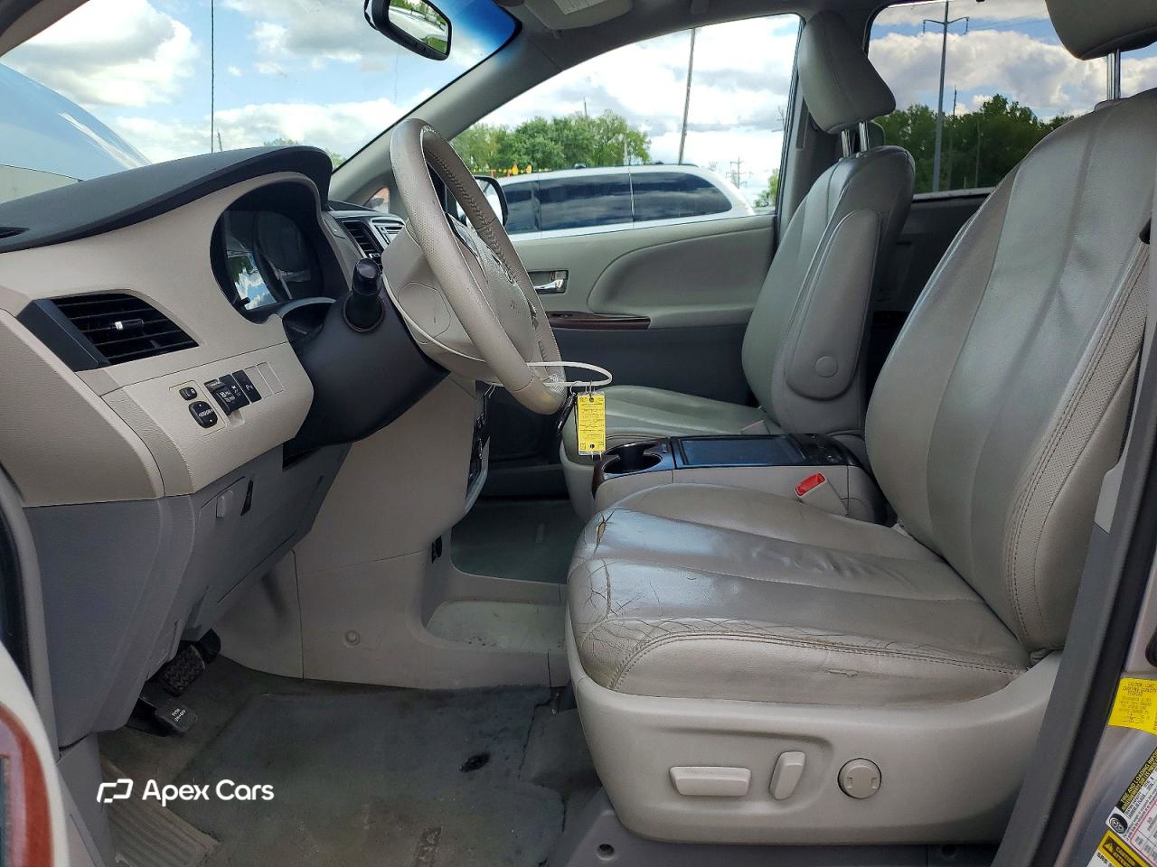 Toyota Sienna 2013