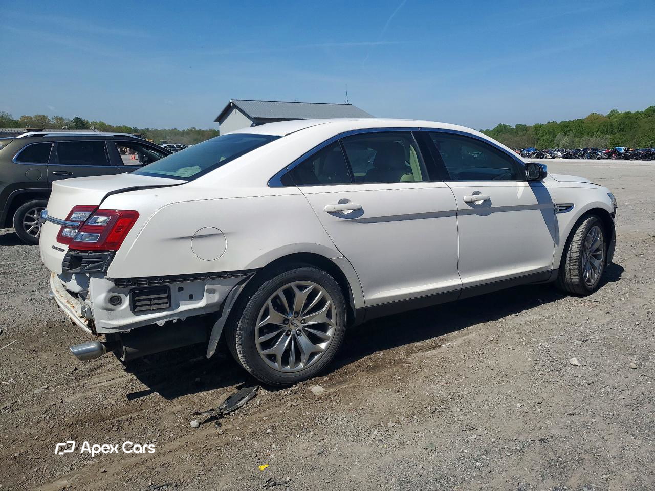 Ford Taurus 2016