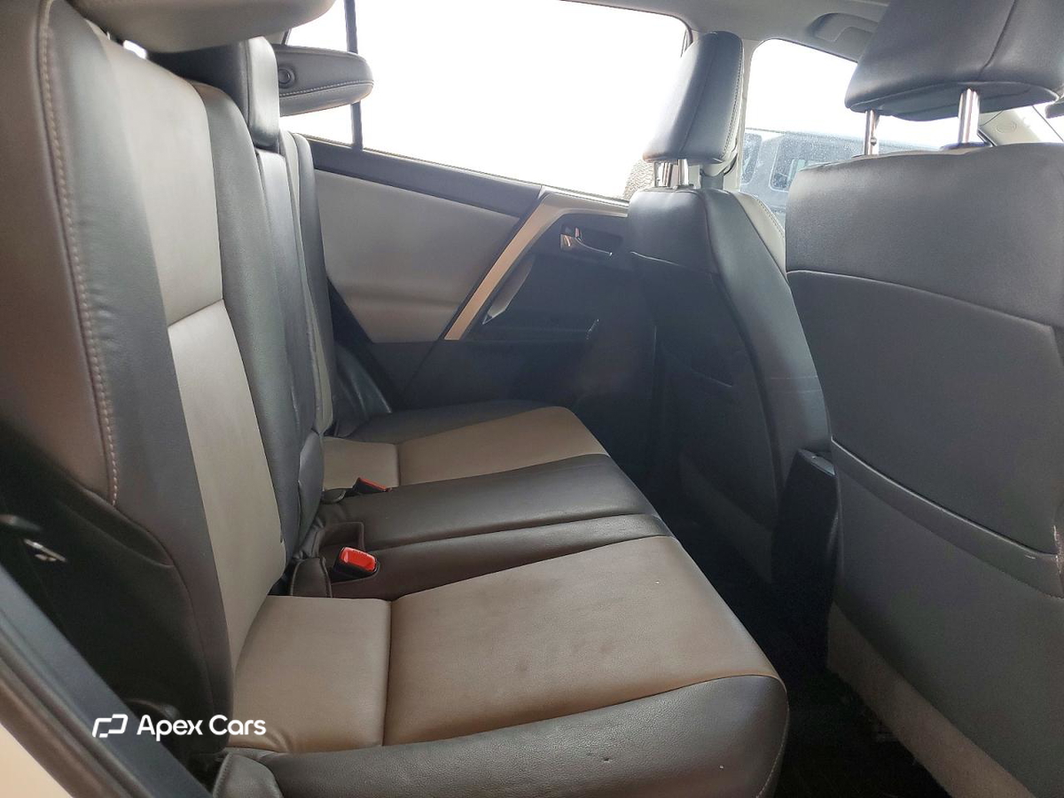 Toyota RAV 4 2015