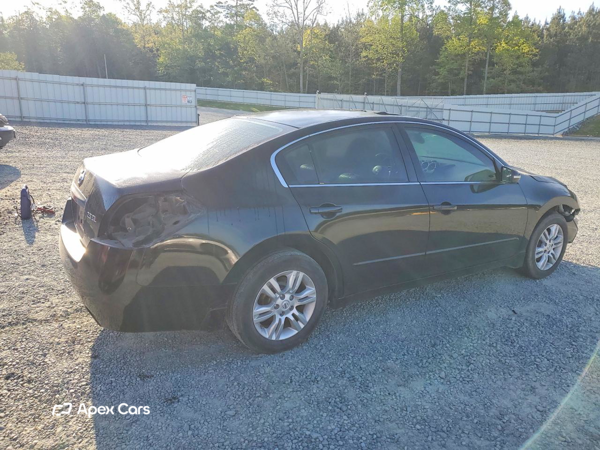 Nissan Altima 2010