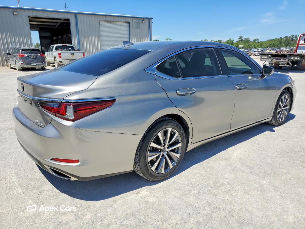 Lexus ES 2019