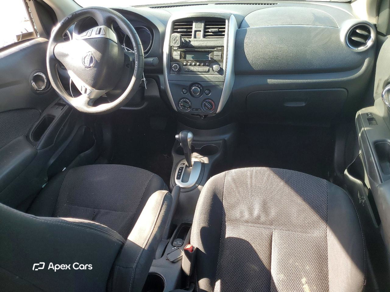 Nissan Versa 2015
