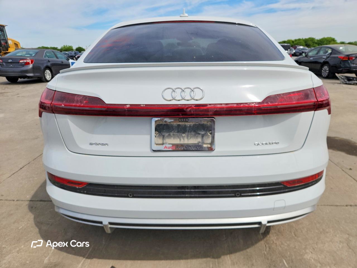 Audi e-tron 2022