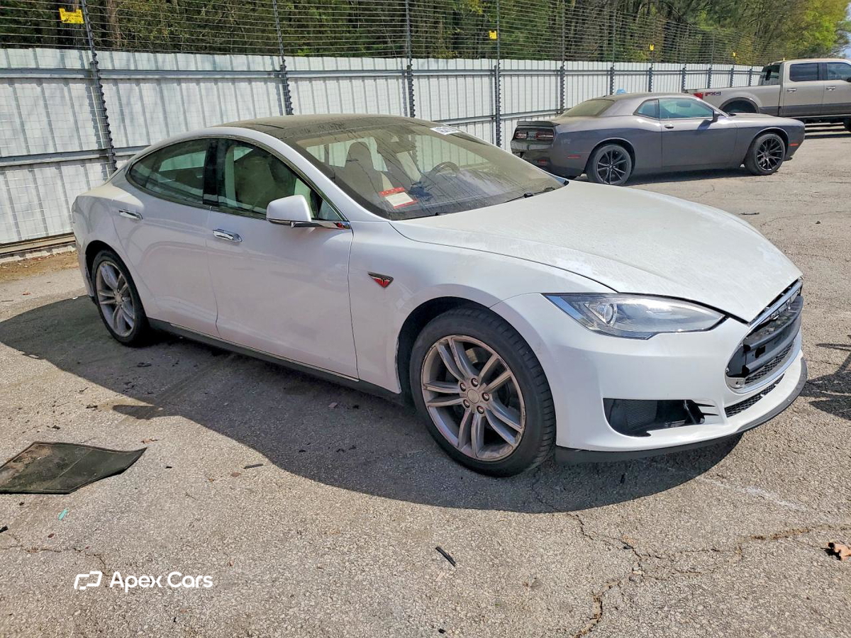 Tesla Model S 2013