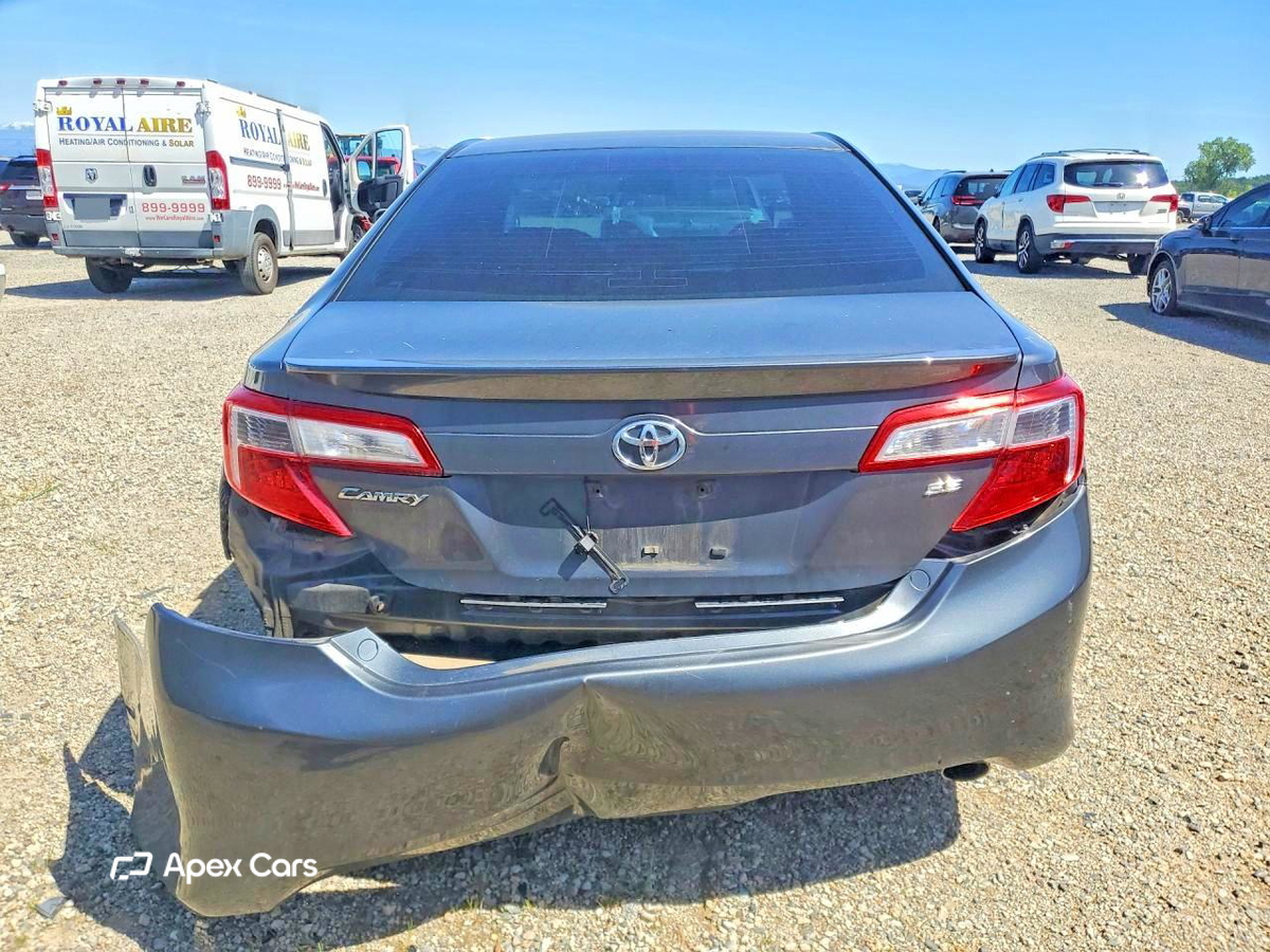 Toyota Camry 2012