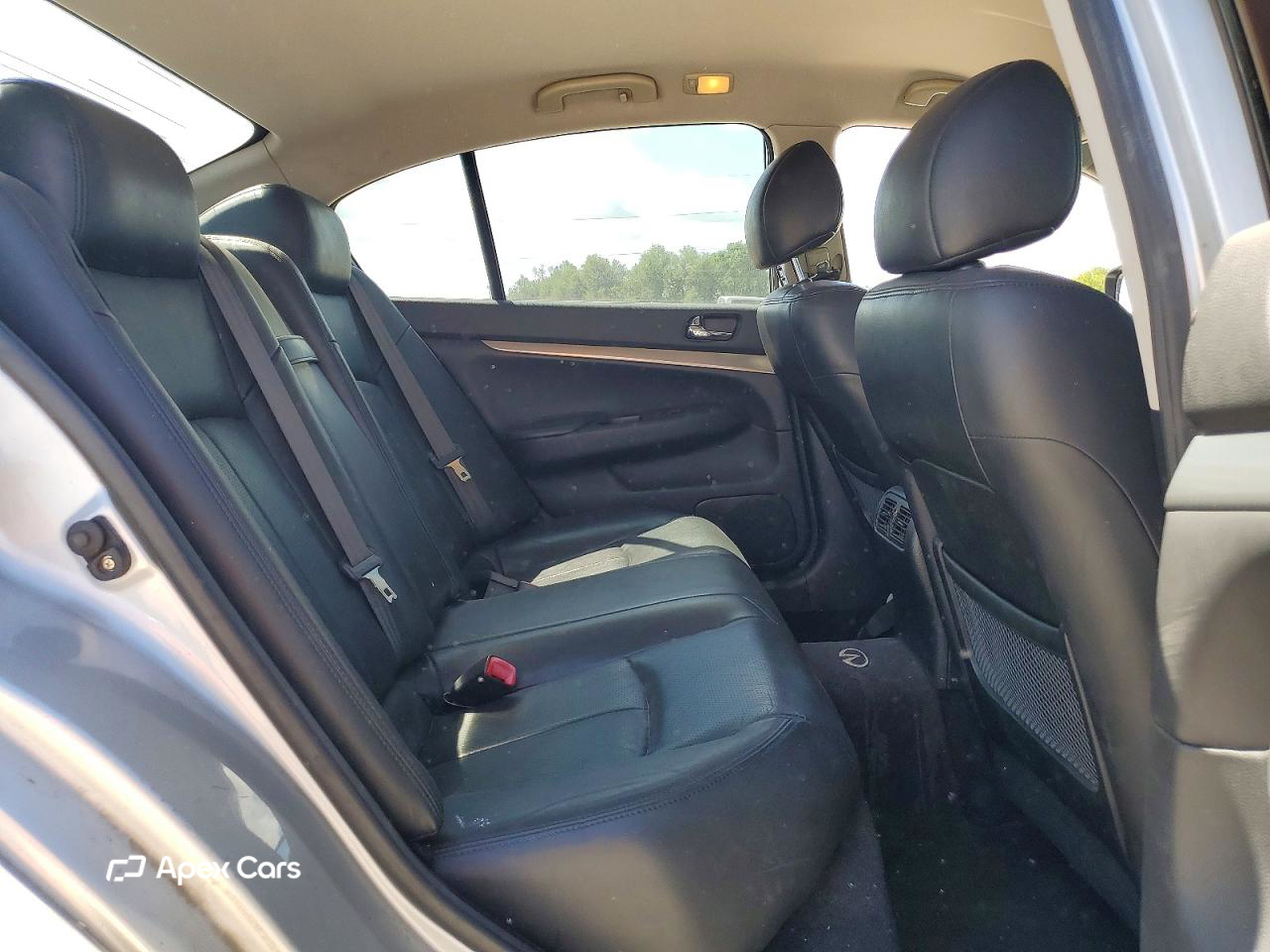 Infiniti G 2010