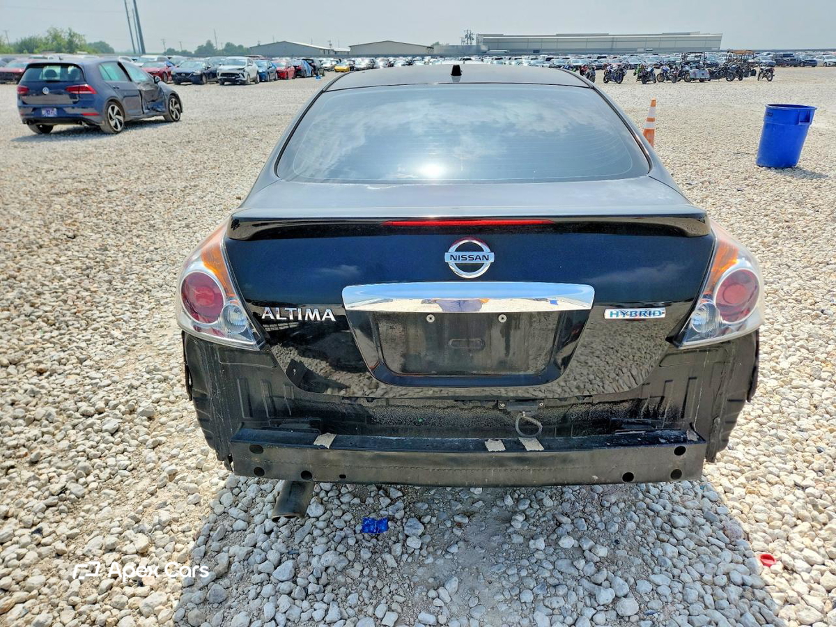 Nissan Altima 2010
