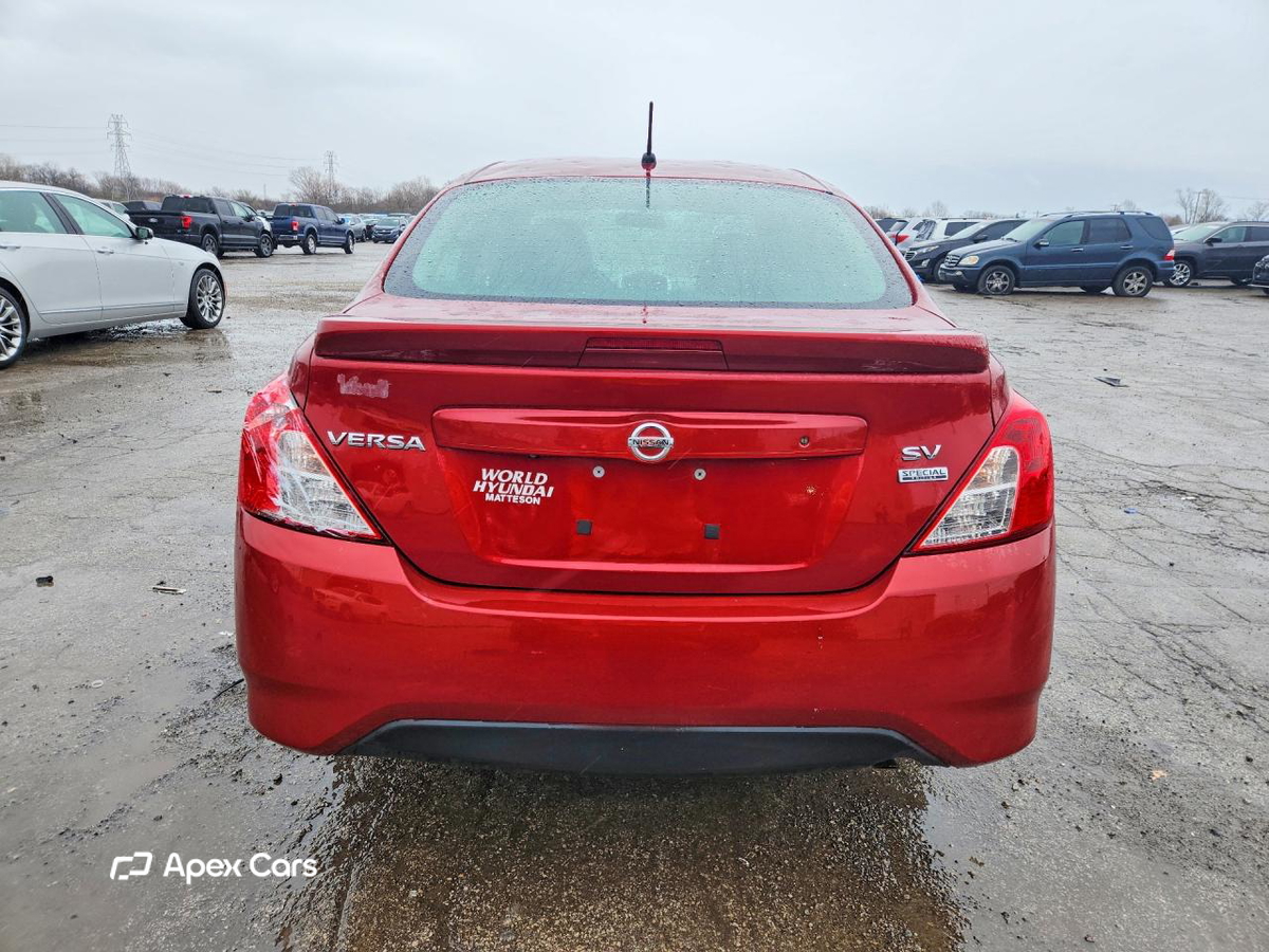 Nissan Versa 2018