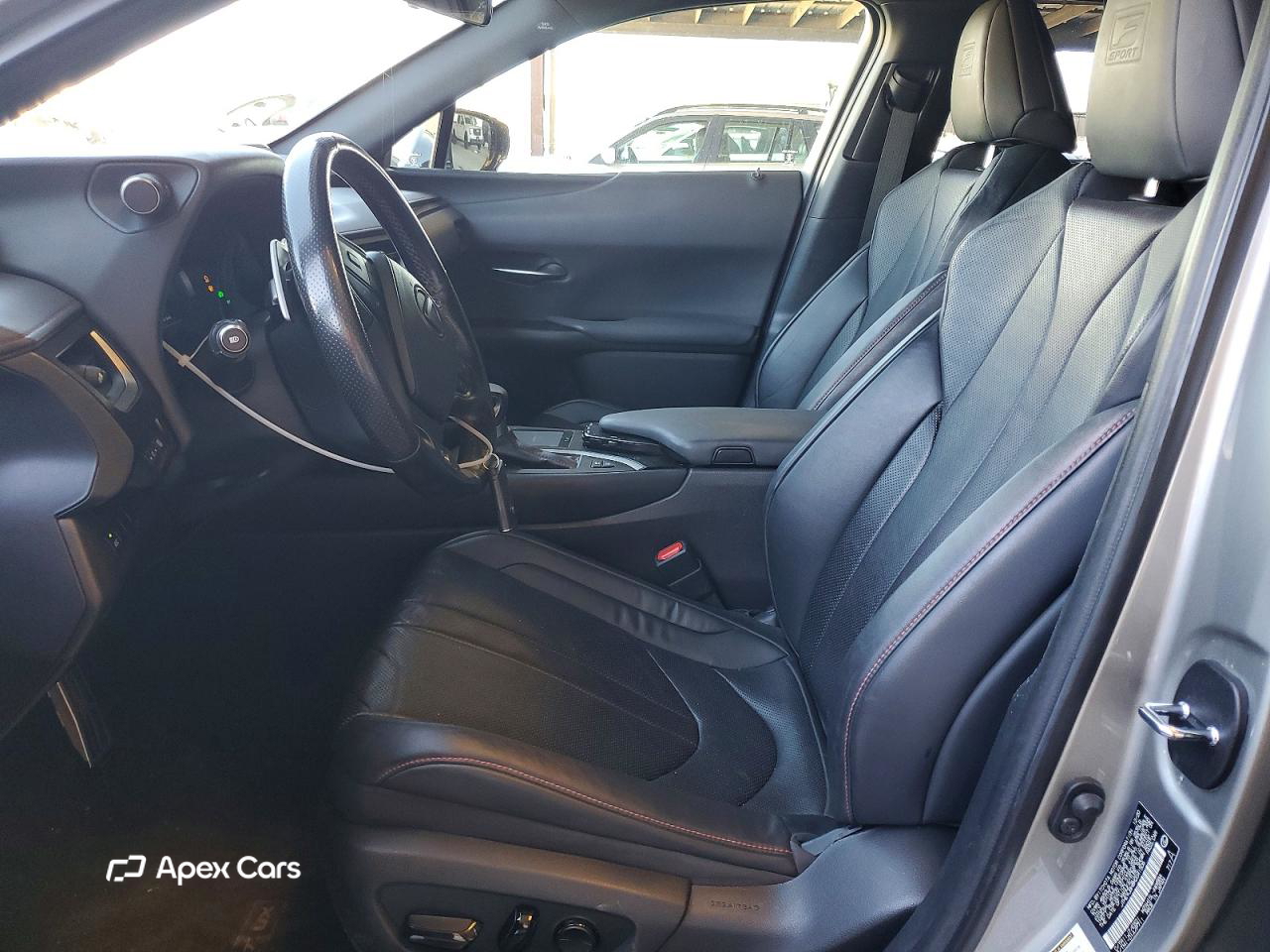 Lexus UX 2021