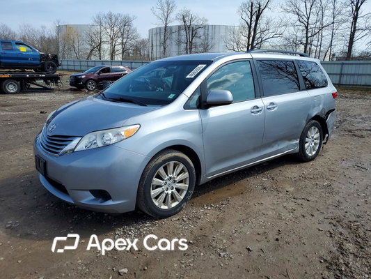 Toyota Sienna 2015 - Image 1 of 6