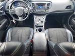 Chrysler 200 2016