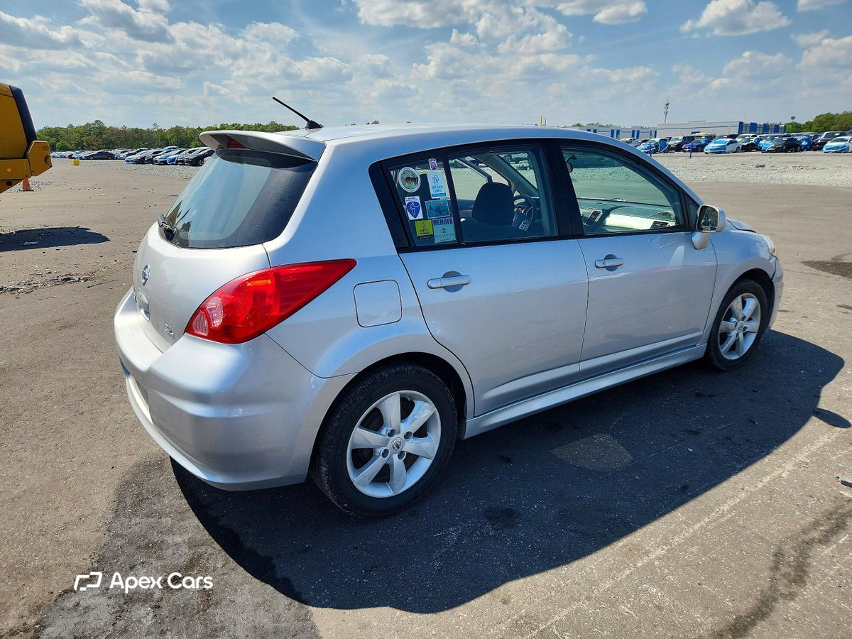 Nissan Versa 2010