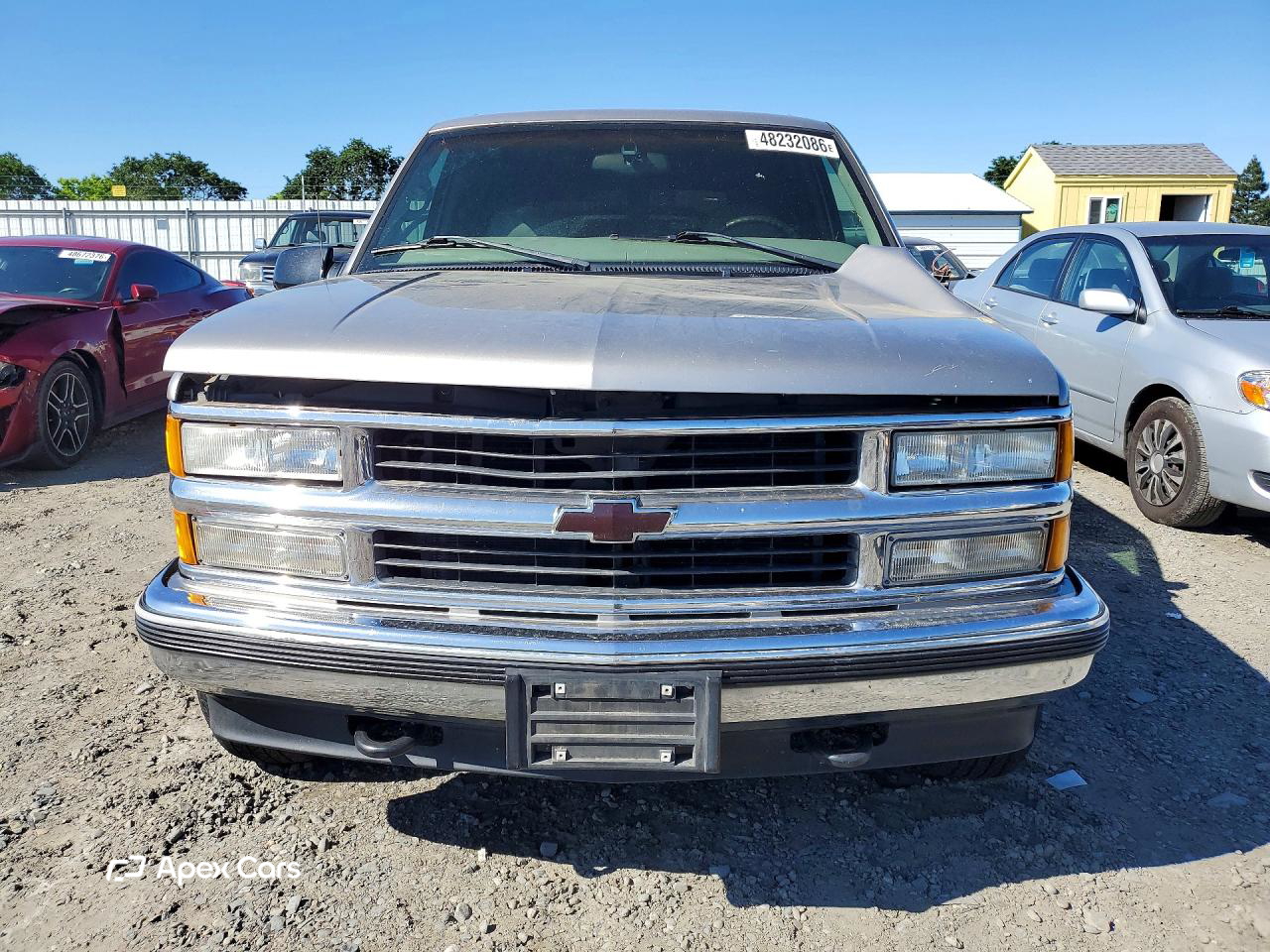 Chevrolet Suburban 1999