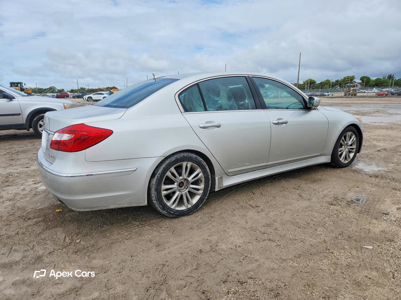 Hyundai Genesis 2013