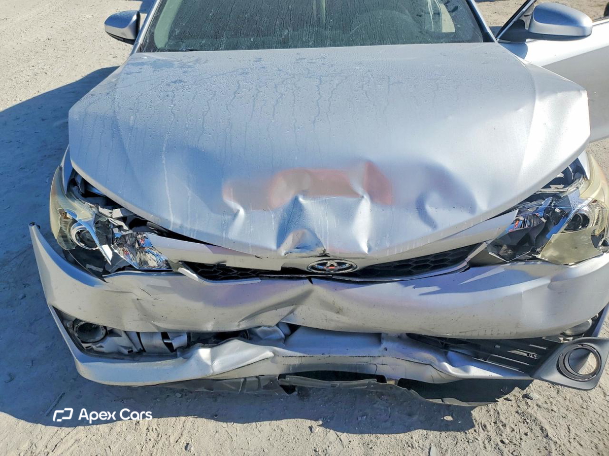 Toyota Camry 2012
