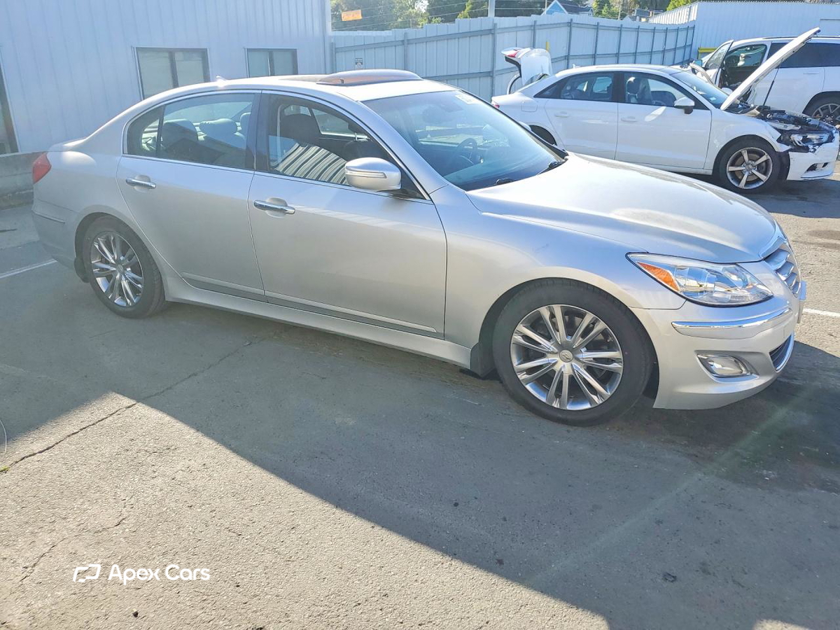 Hyundai Genesis 2012