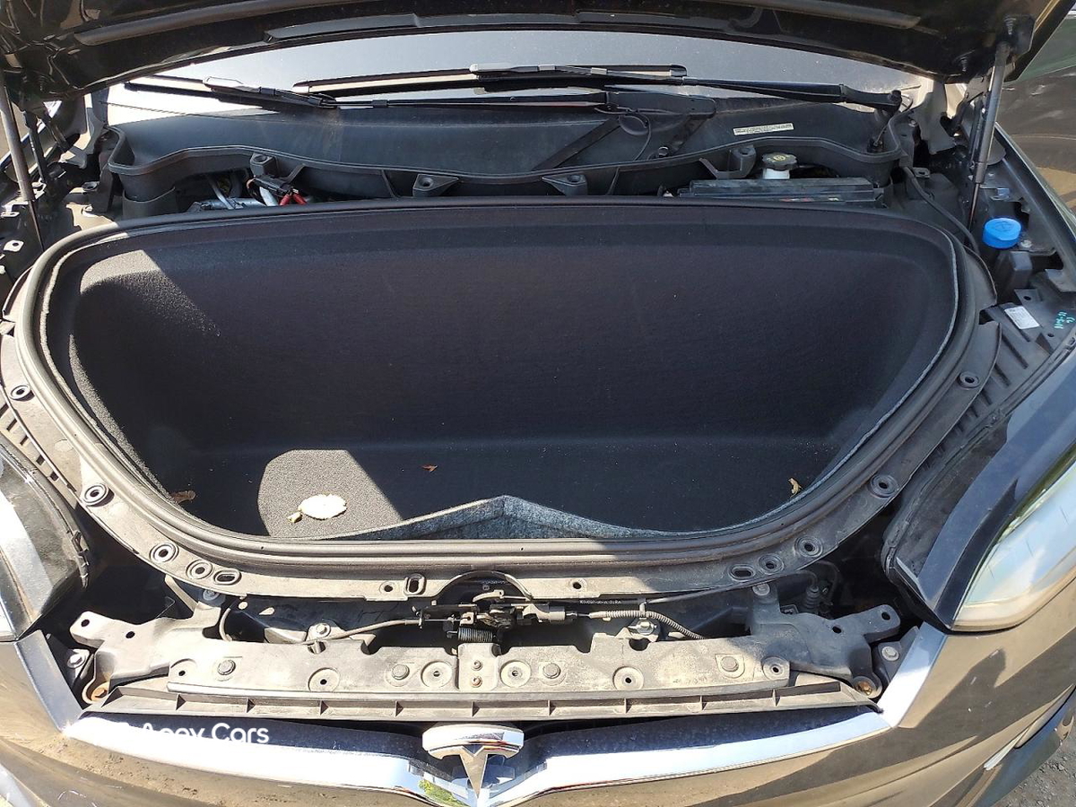 Tesla Model X 2016