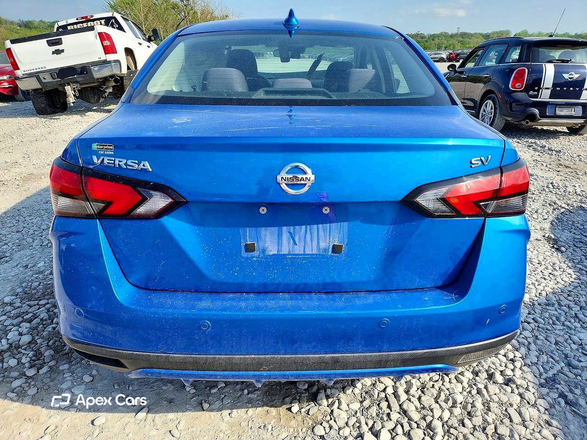 Nissan Versa 2021