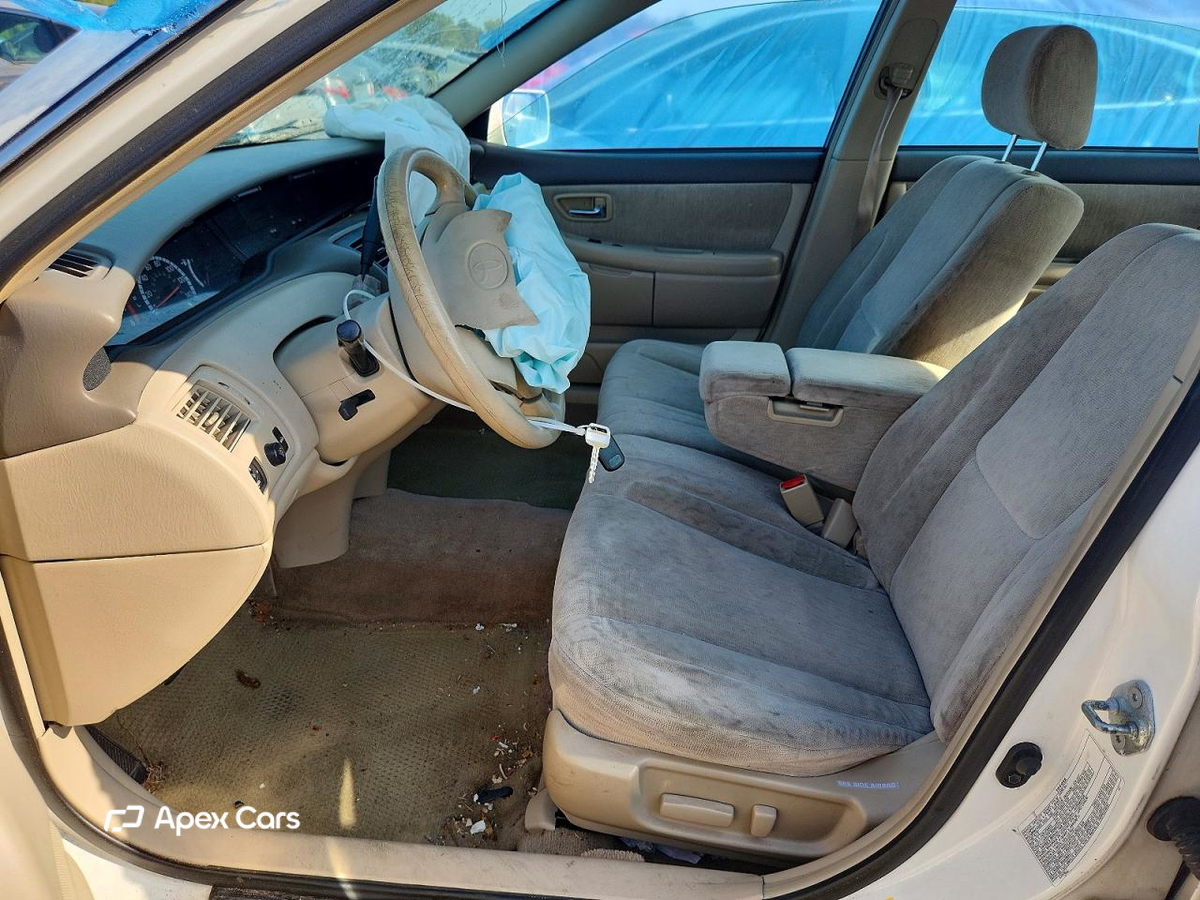 Toyota Avalon 2001