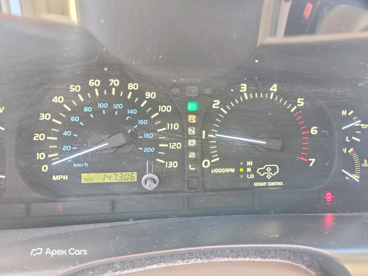 Lexus LX 2000