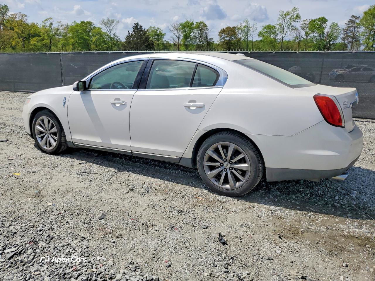 Lincoln MKS 2011