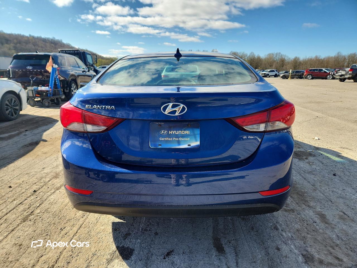 Hyundai Elantra 2015