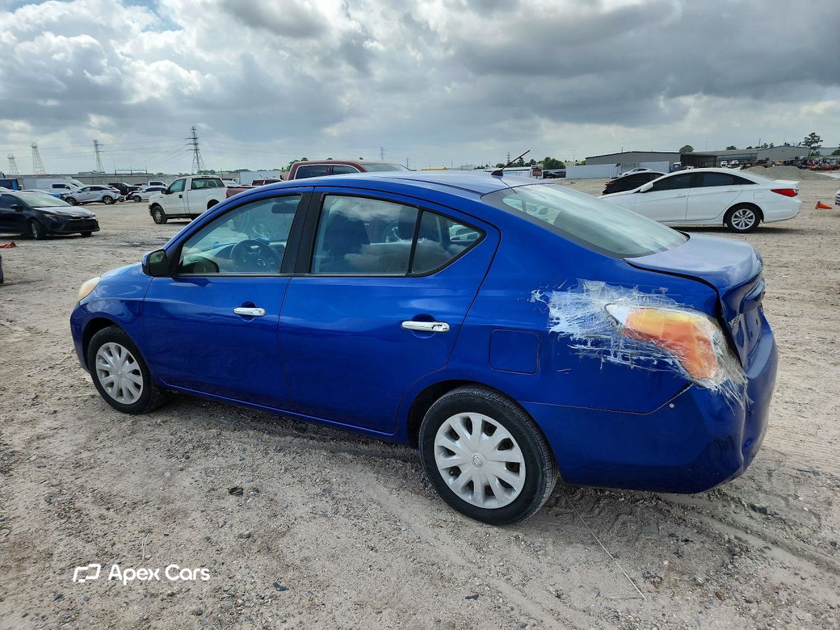Nissan Versa 2012