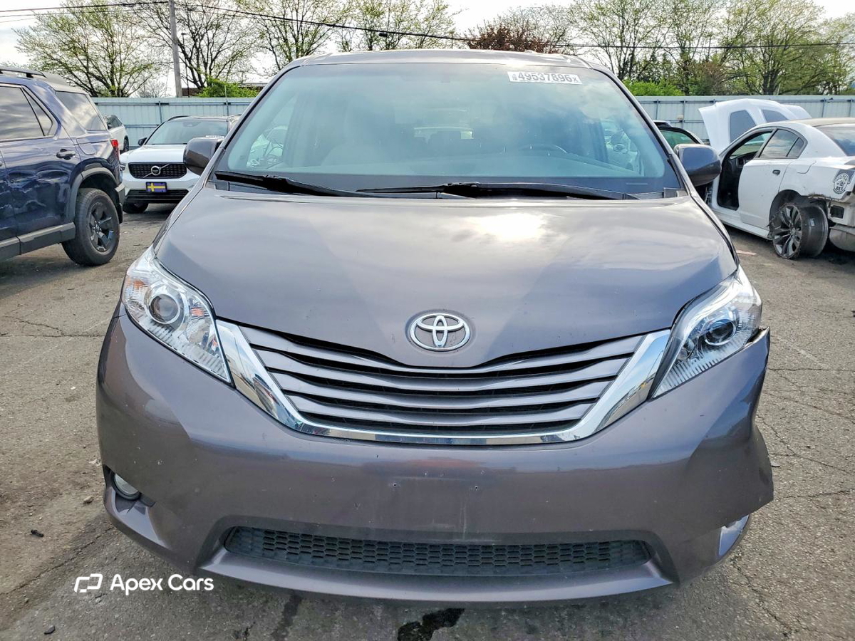 Toyota Sienna 2016