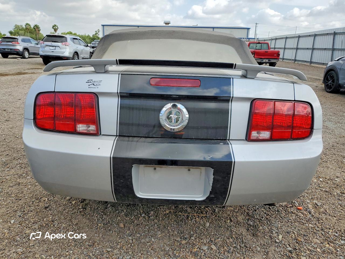 Ford Mustang 2006