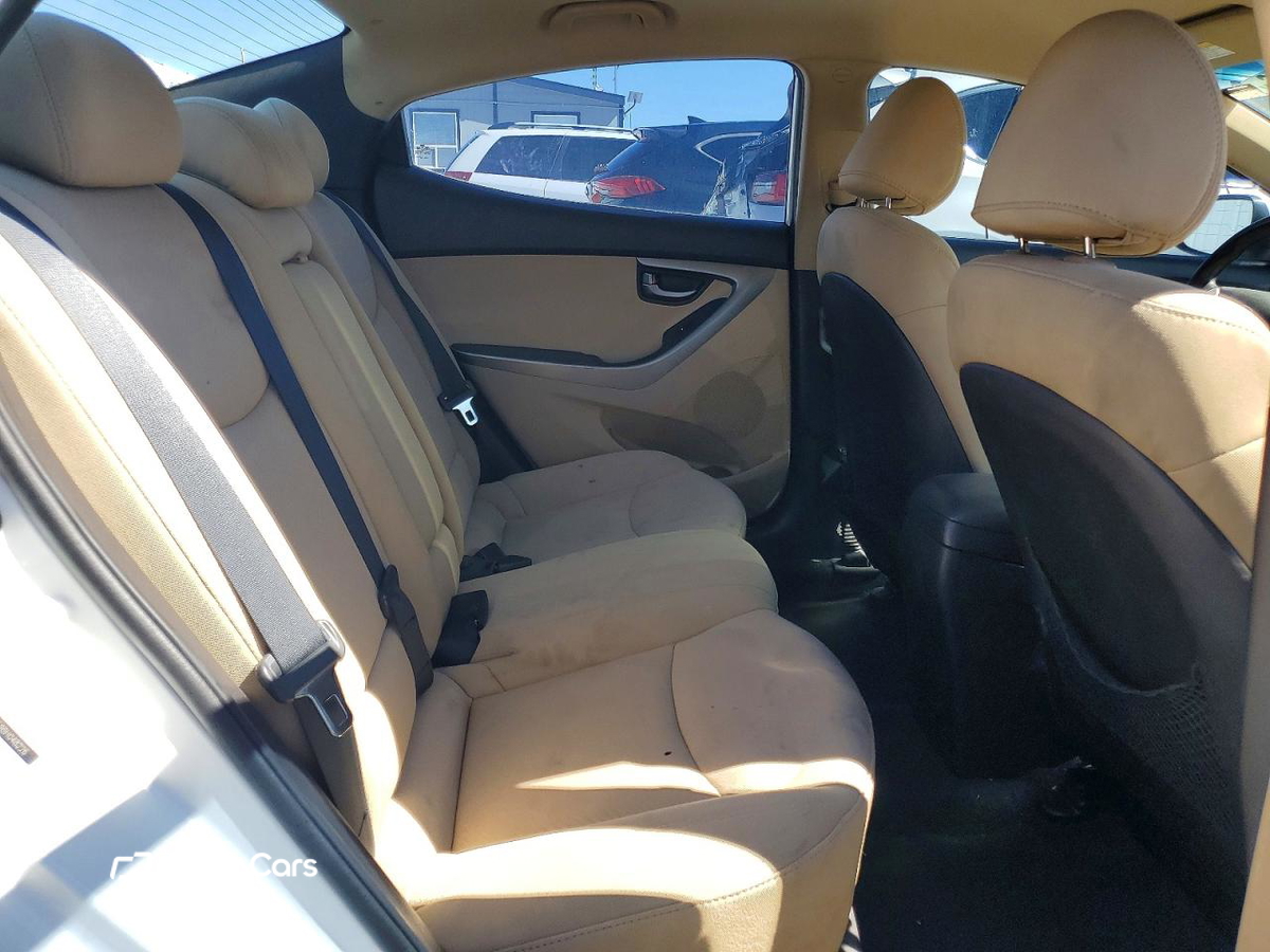 Hyundai Elantra 2011