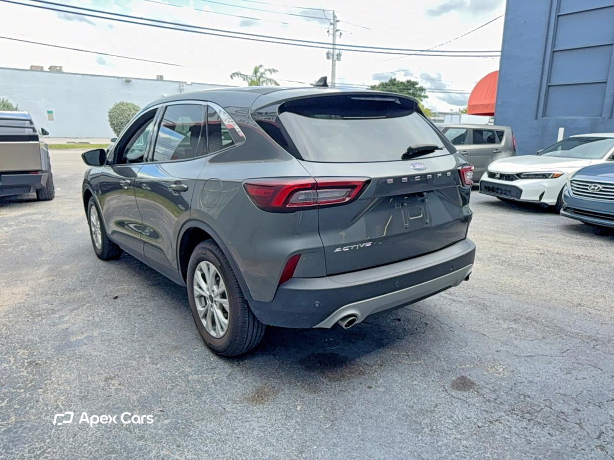 Ford Escape 2024