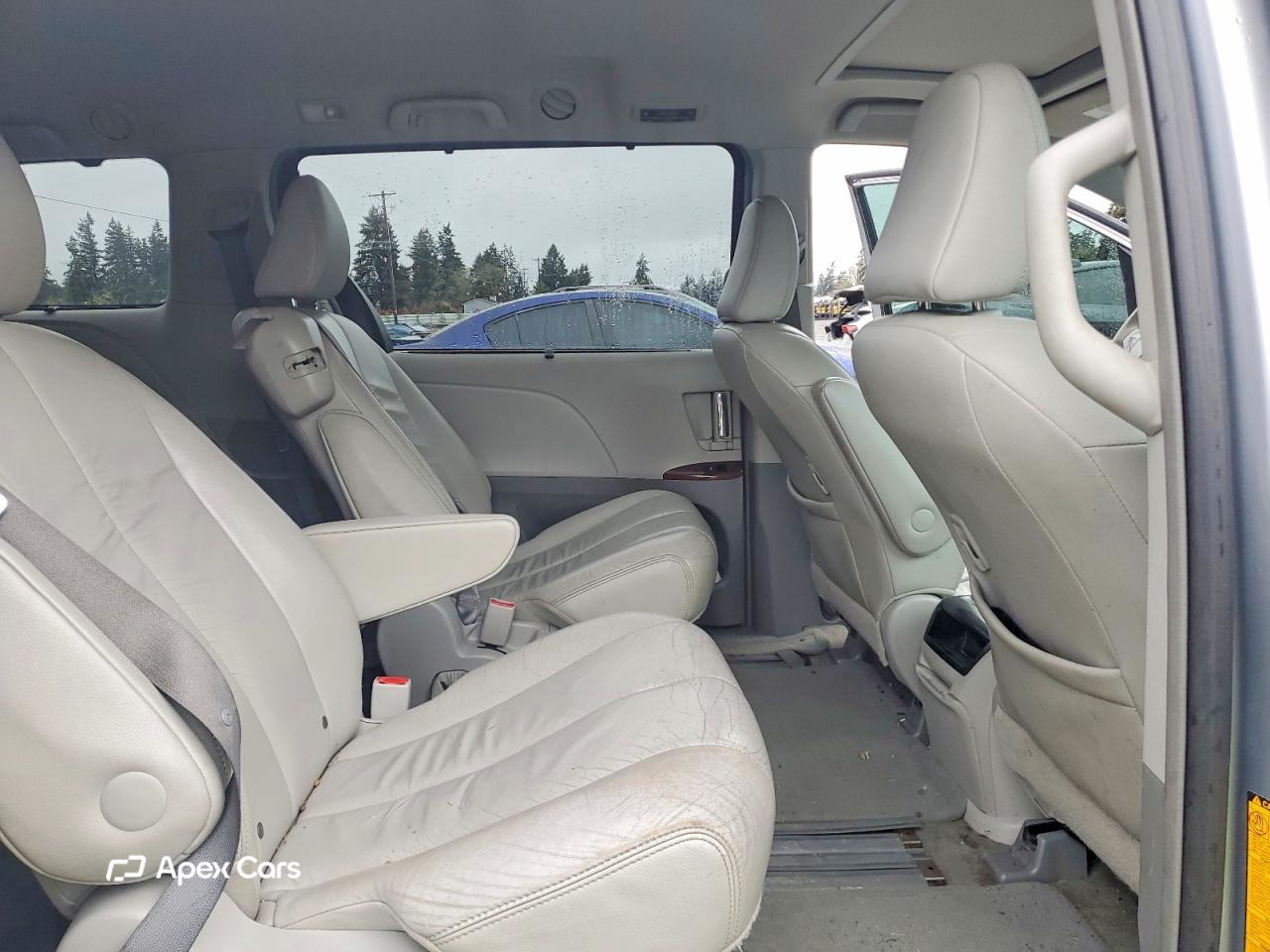 Toyota Sienna 2012