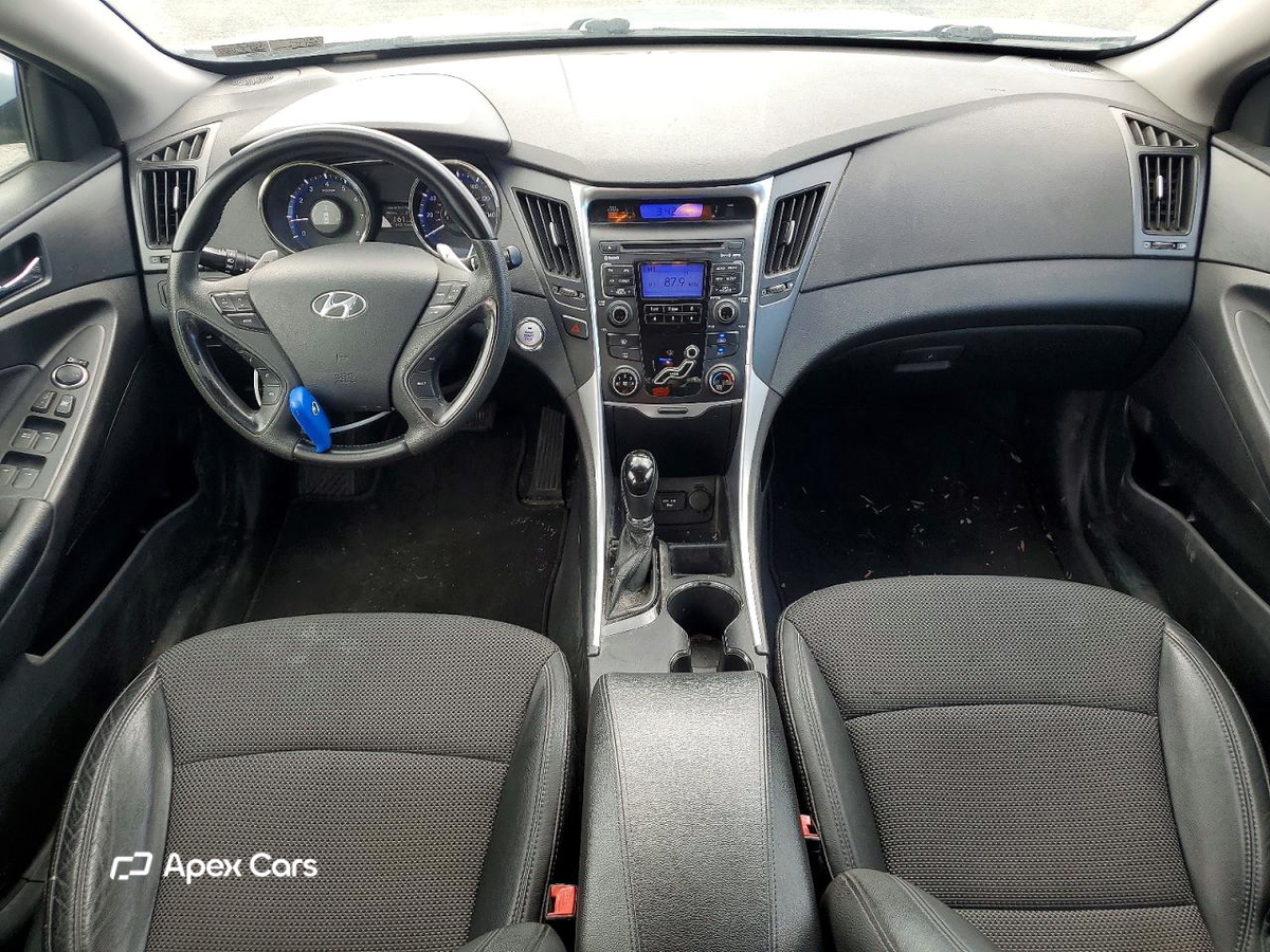 Hyundai Sonata 2011