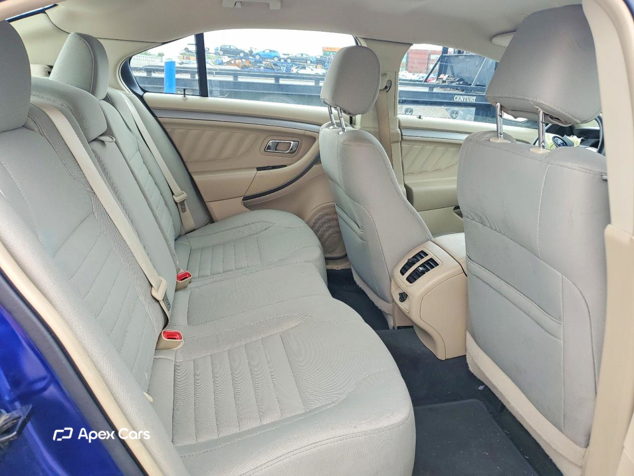 Ford Taurus 2015