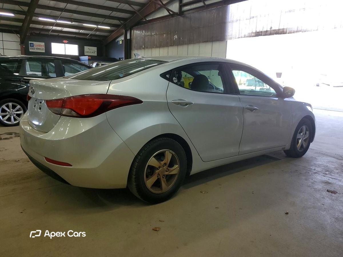 Hyundai Elantra 2015