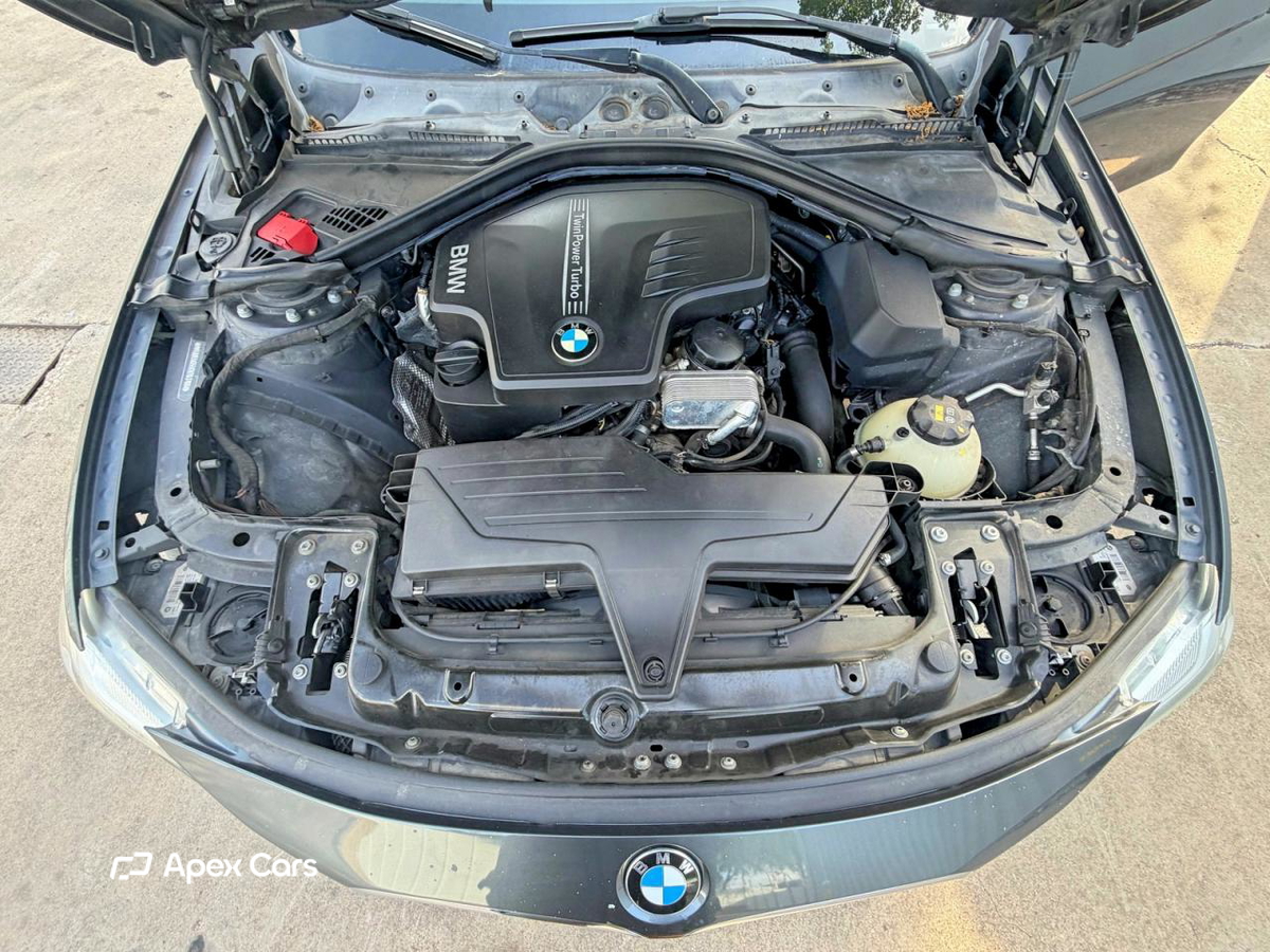 BMW Series 3 2016