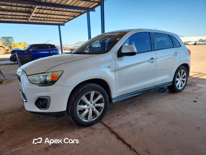 2014 Mitsubishi Outlander - Image 1 of 5
