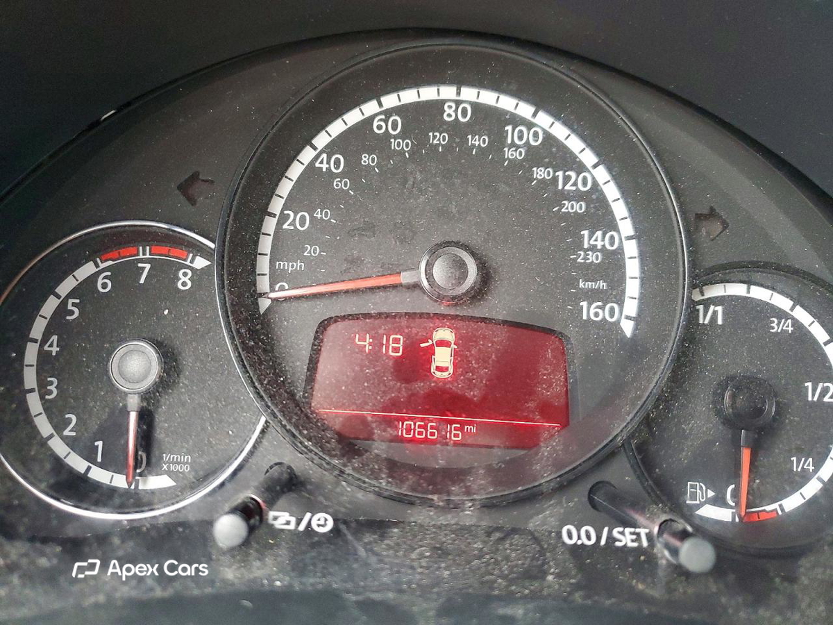 Volkswagen Beetle 2013