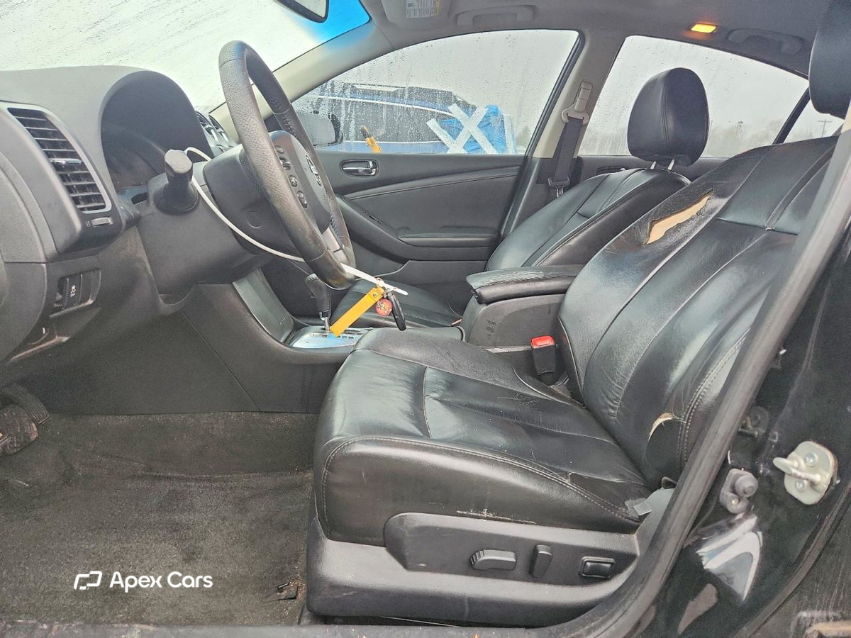 Nissan Altima 2012