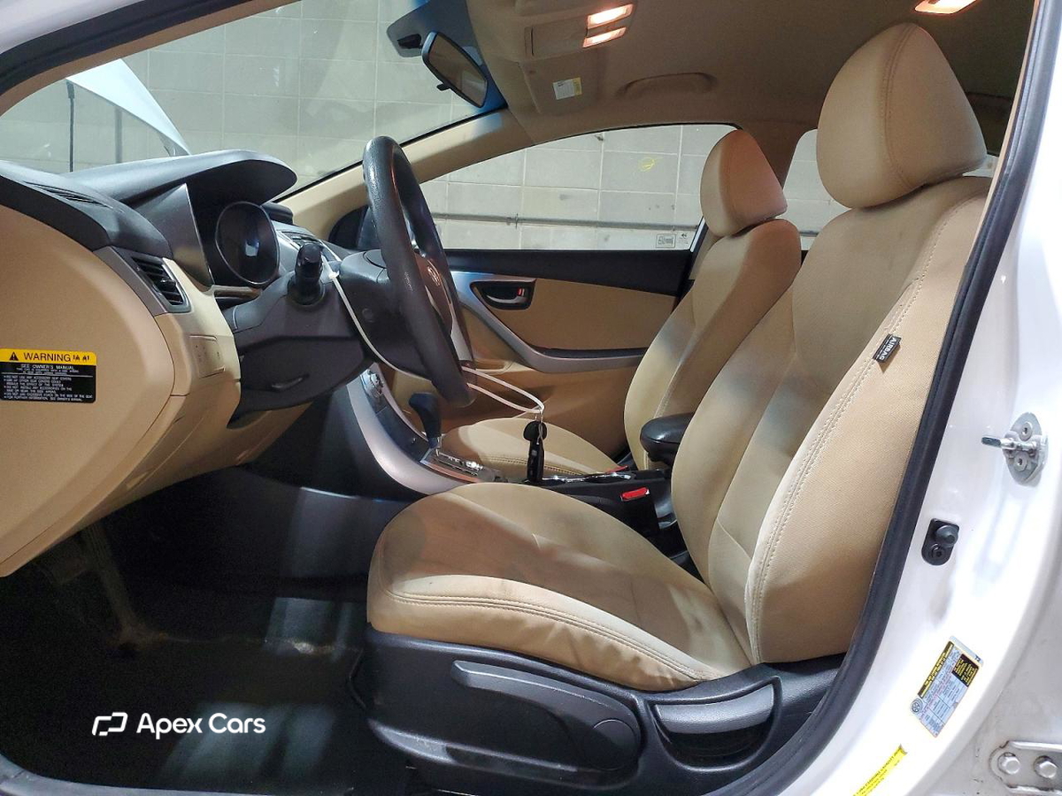 Hyundai Elantra 2013