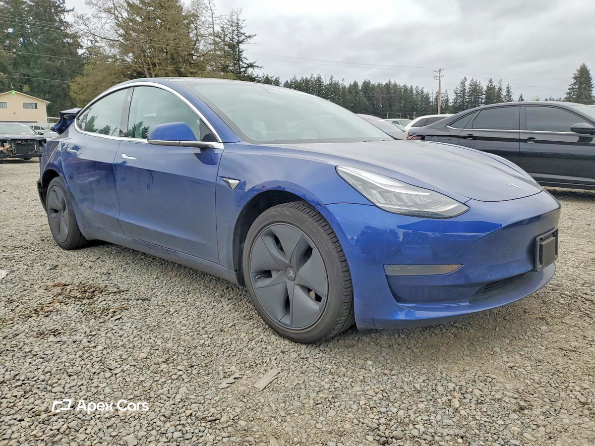 Tesla Model 3 2020