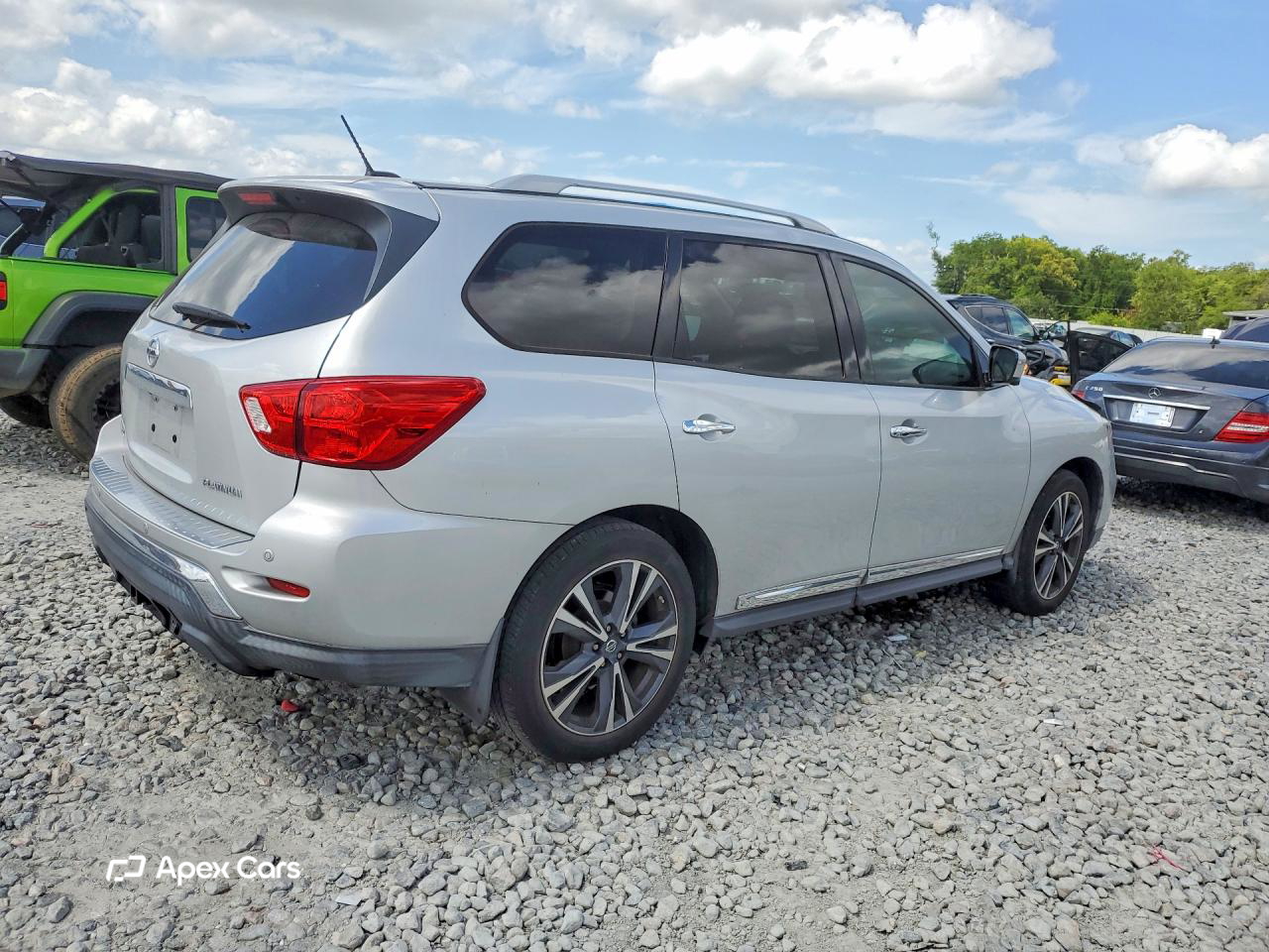 Nissan Pathfinder 2017