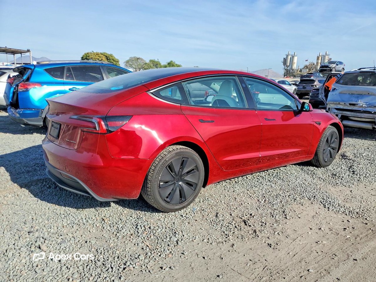 Tesla Model 3 2024
