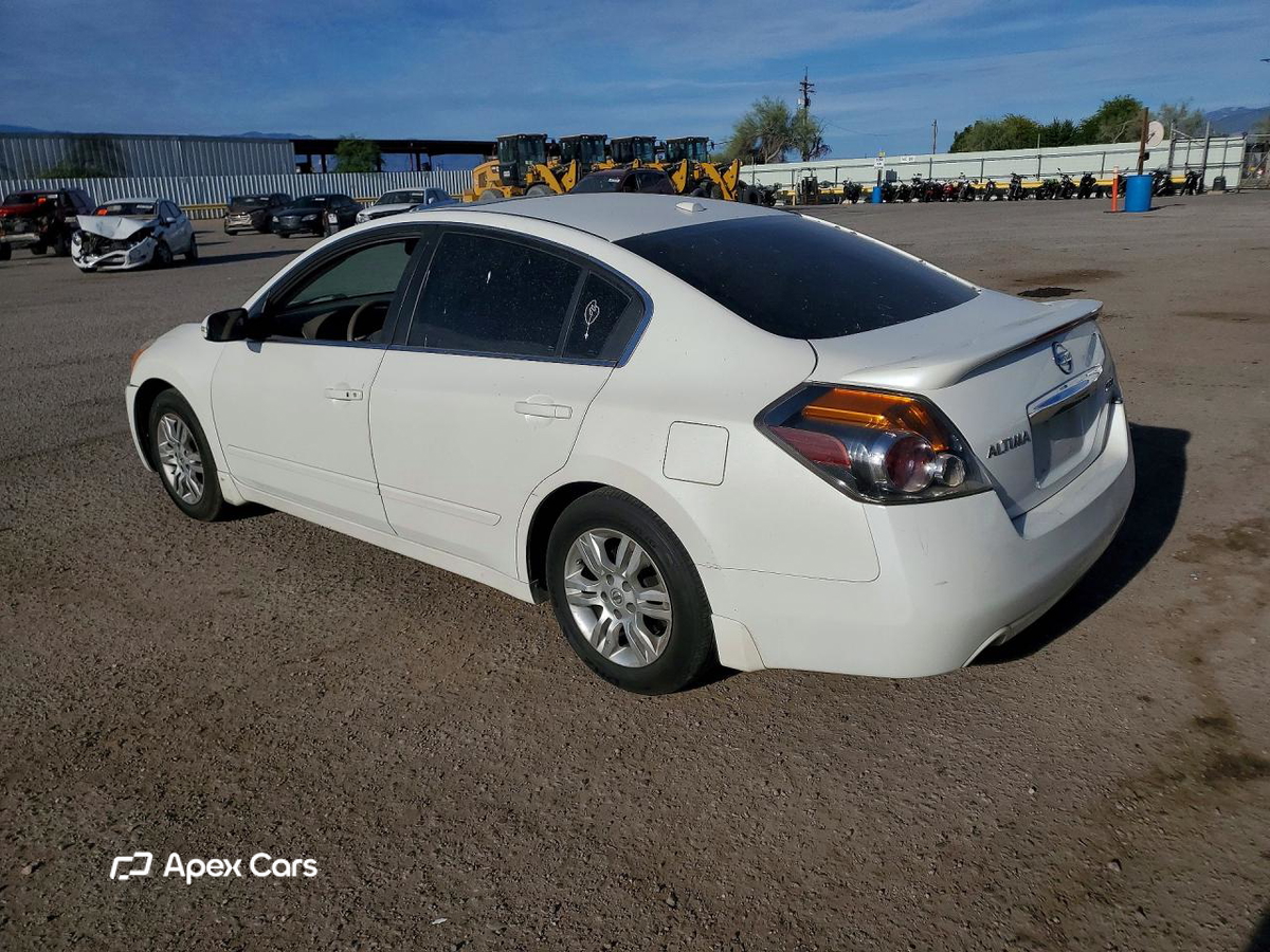 Nissan Altima 2011