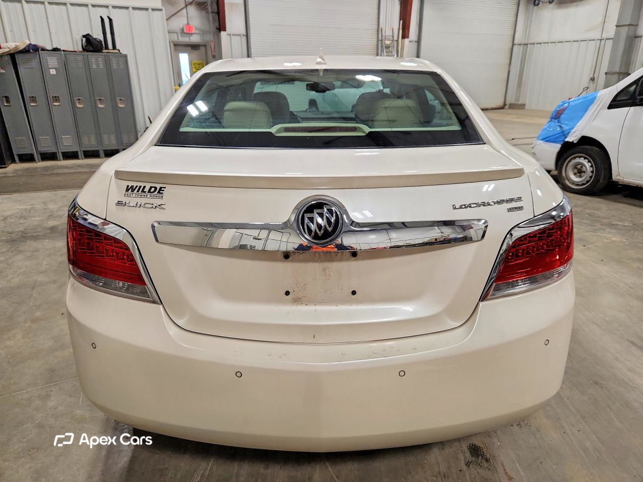 Buick LaCrosse 2011